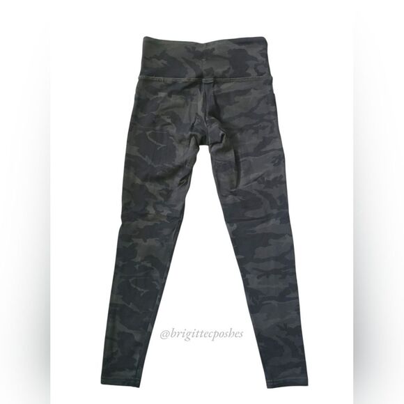 FLYWHEEL Black/Khaki Camouflage Legging - Picture 5 of 7